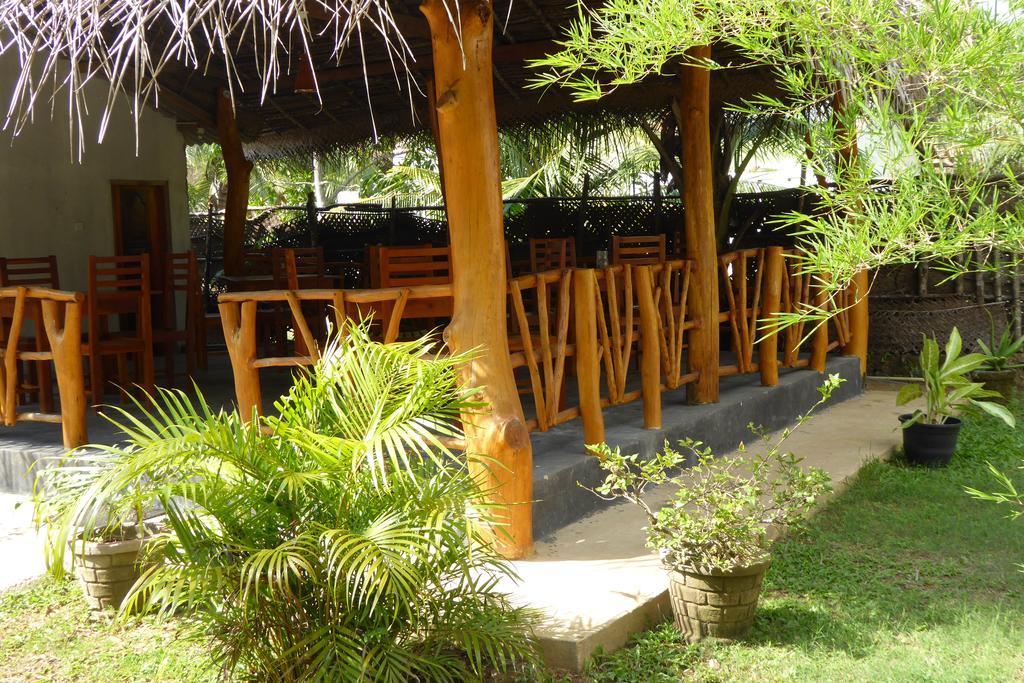Little Sunshine Guest House & Restaurant 坦加拉 外观 照片